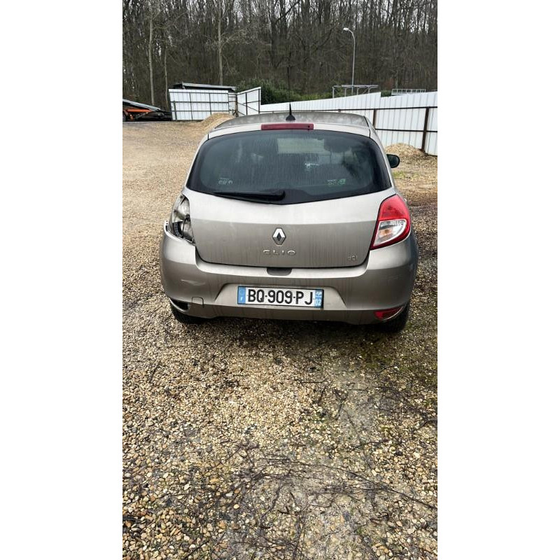 Boitier UCH RENAULT CLIO 3 Photo n°12