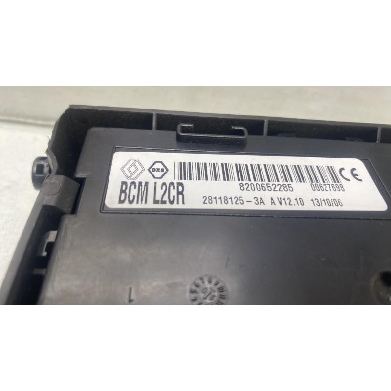 Boitier UCH RENAULT CLIO 3 Photo n°11