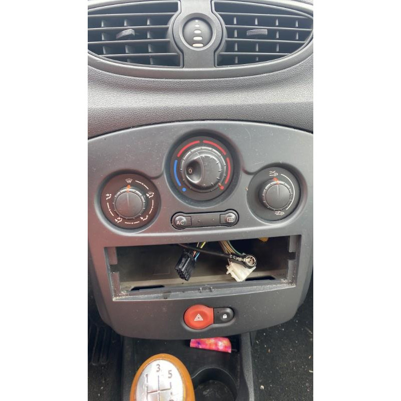 Boitier UCH RENAULT CLIO 3 Photo n°15