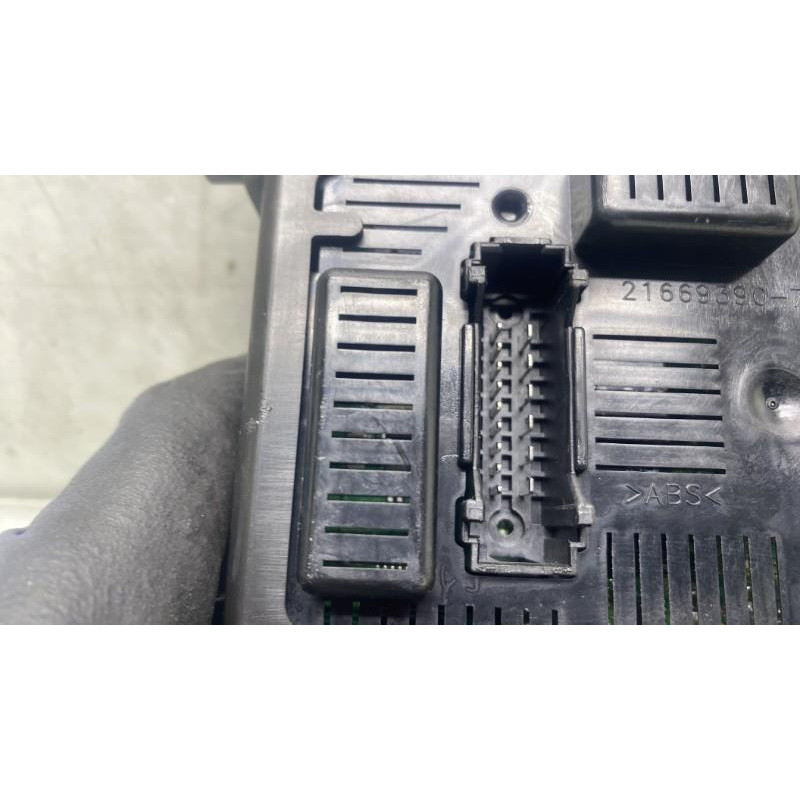 Boitier UCH RENAULT MODUS Photo n°1