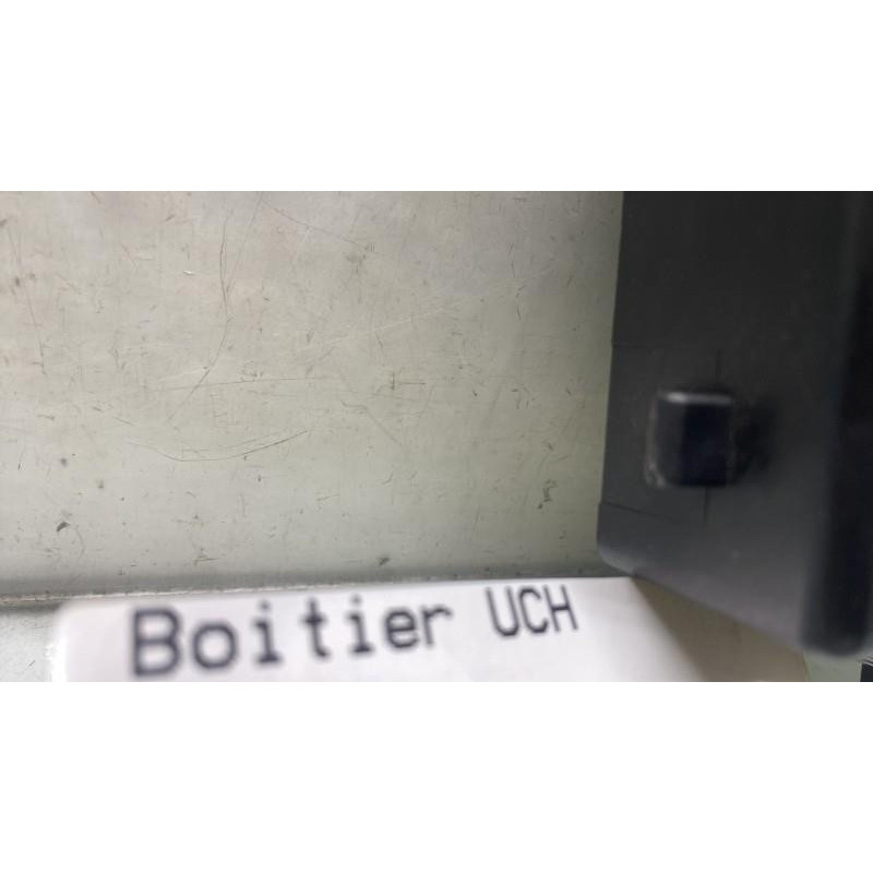 Boitier UCH RENAULT CLIO 3 Photo n°8