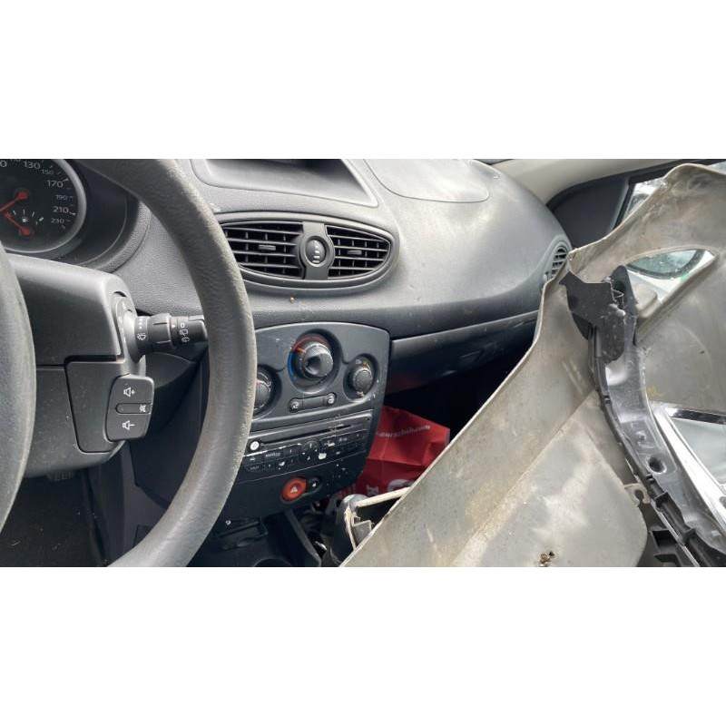 Boitier UCH RENAULT CLIO 3 Photo n°15
