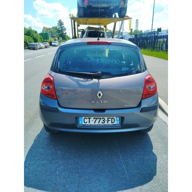 Boitier UCH RENAULT CLIO 3 Photo n°16