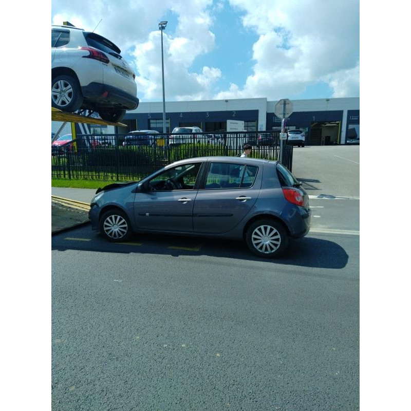 Boitier UCH RENAULT CLIO 3 Photo n°17