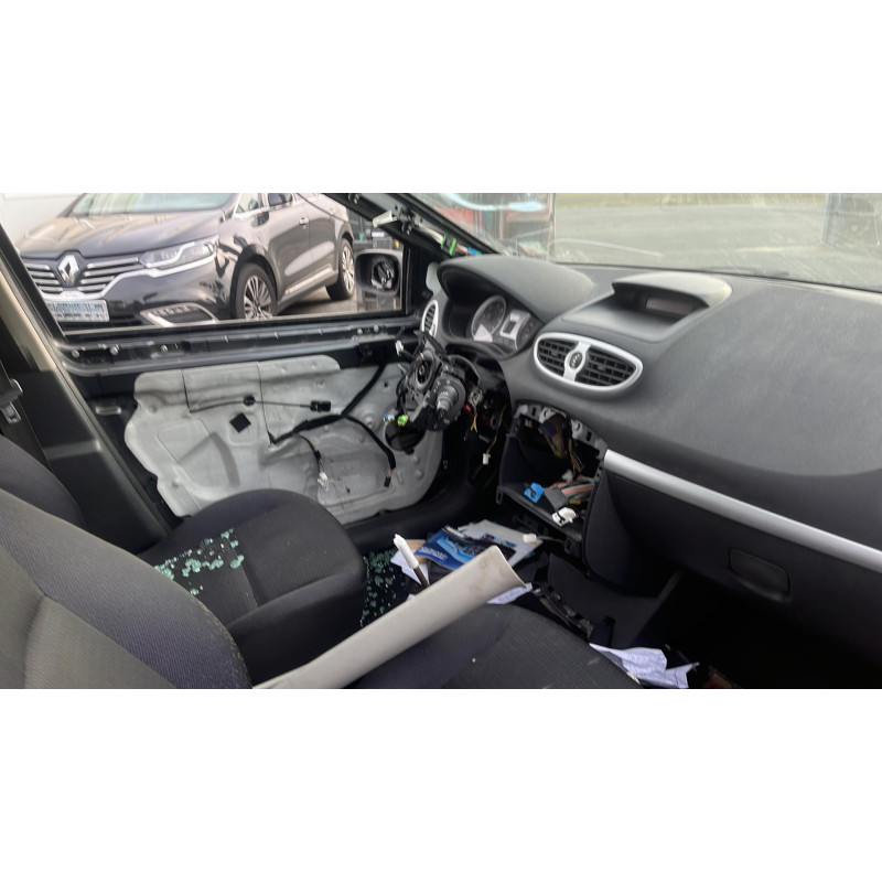 Boitier UCH RENAULT CLIO 3 Photo n°12