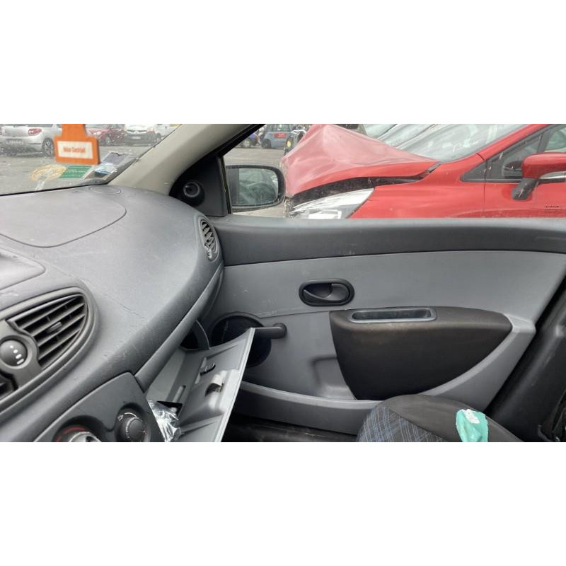 Boitier UCH RENAULT CLIO 3 Photo n°9