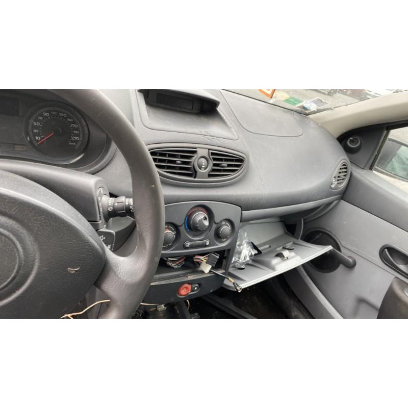 Boitier UCH RENAULT CLIO 3 Photo n°16