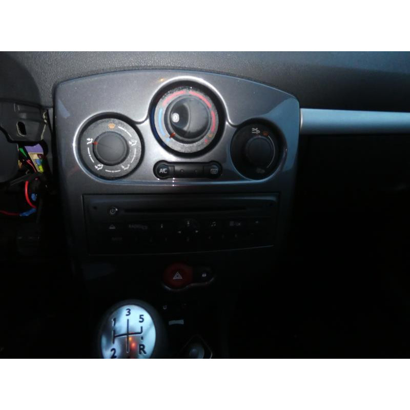 Boitier UCH RENAULT CLIO 3 Photo n°4