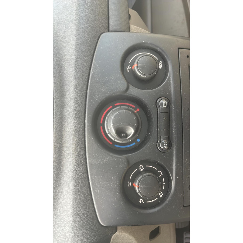 Boitier UCH RENAULT CLIO 3 Photo n°15