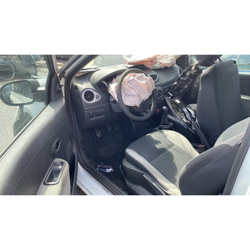 Boitier UCH RENAULT CLIO 3 Photo n°18