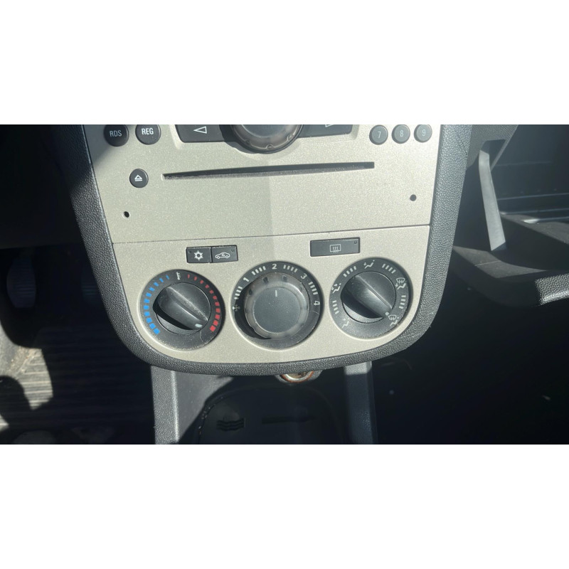 Boitier UCH OPEL CORSA D Photo n°10