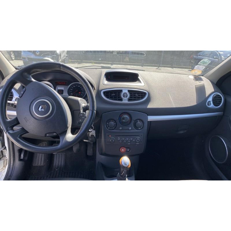 Boitier UCH RENAULT CLIO 3 Photo n°9