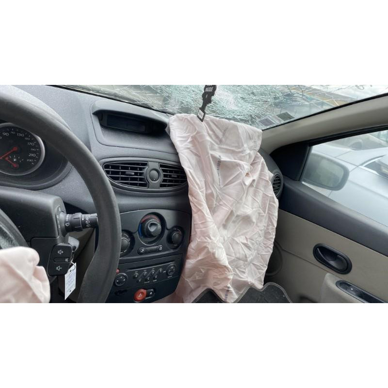 Boitier UCH RENAULT CLIO 3 Photo n°9