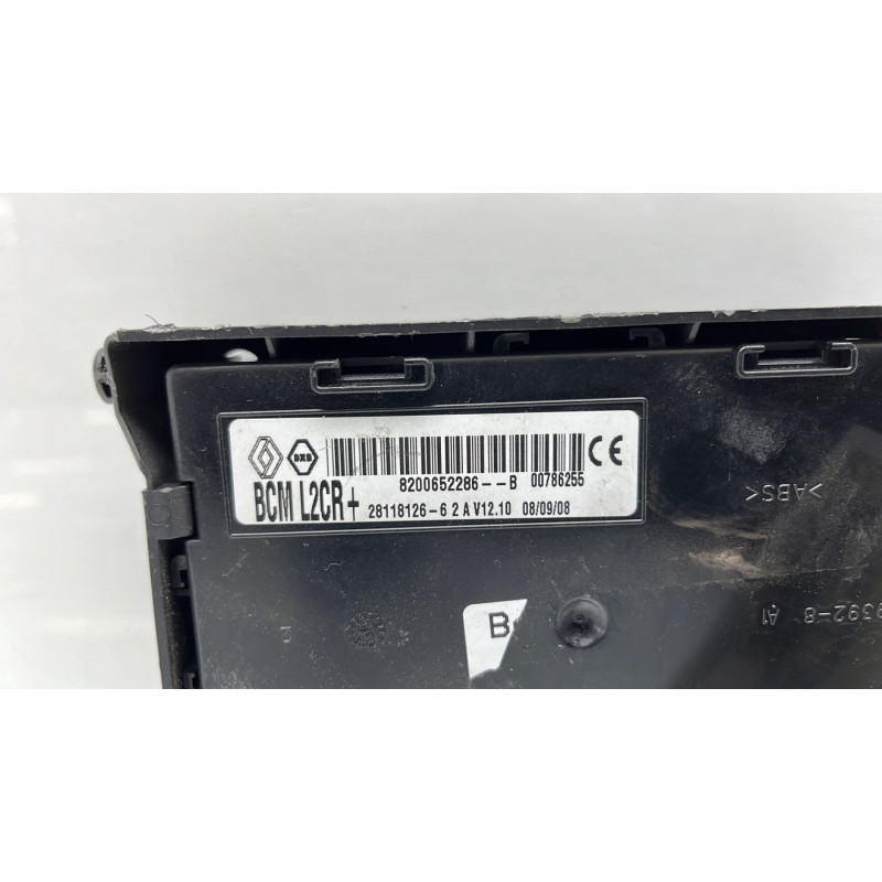 Boitier UCH RENAULT CLIO 3 Photo n°4