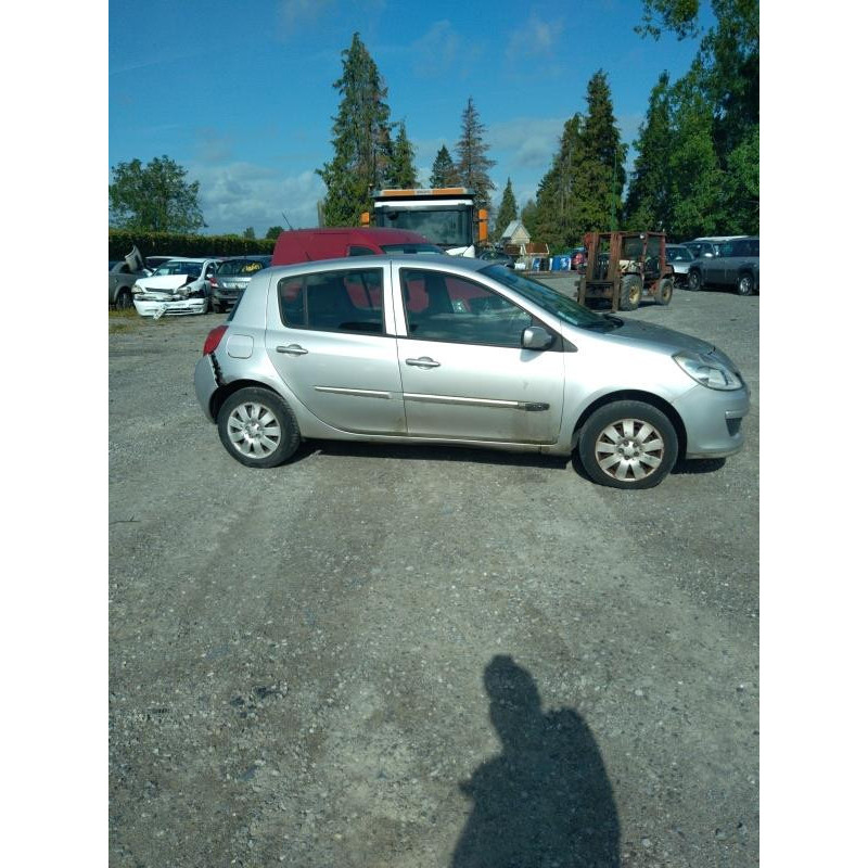 Boitier UCH RENAULT CLIO 3 Photo n°7