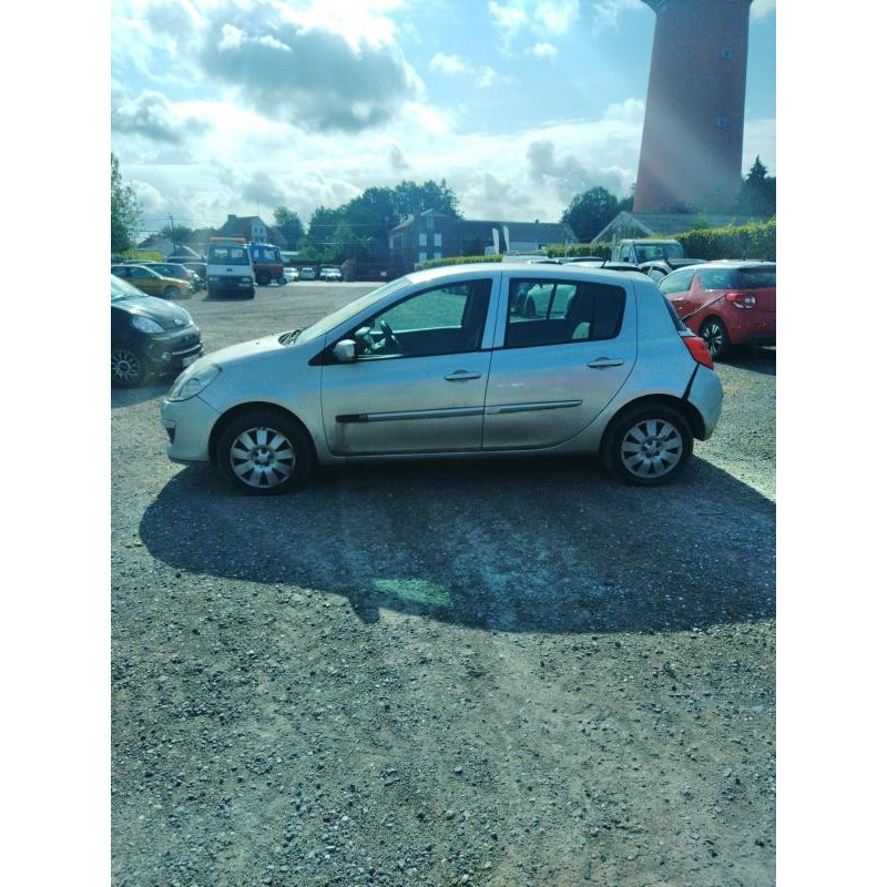 Boitier UCH RENAULT CLIO 3 Photo n°11