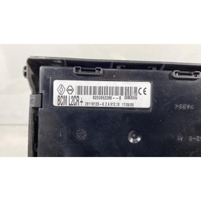 Boitier UCH RENAULT CLIO 3 Photo n°3