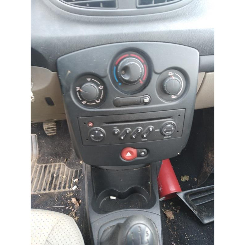 Boitier UCH RENAULT CLIO 3 Photo n°8