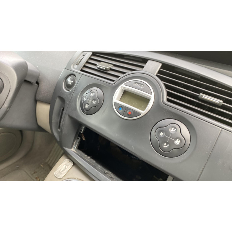 Boitier UCH RENAULT SCENIC 2 Photo n°10