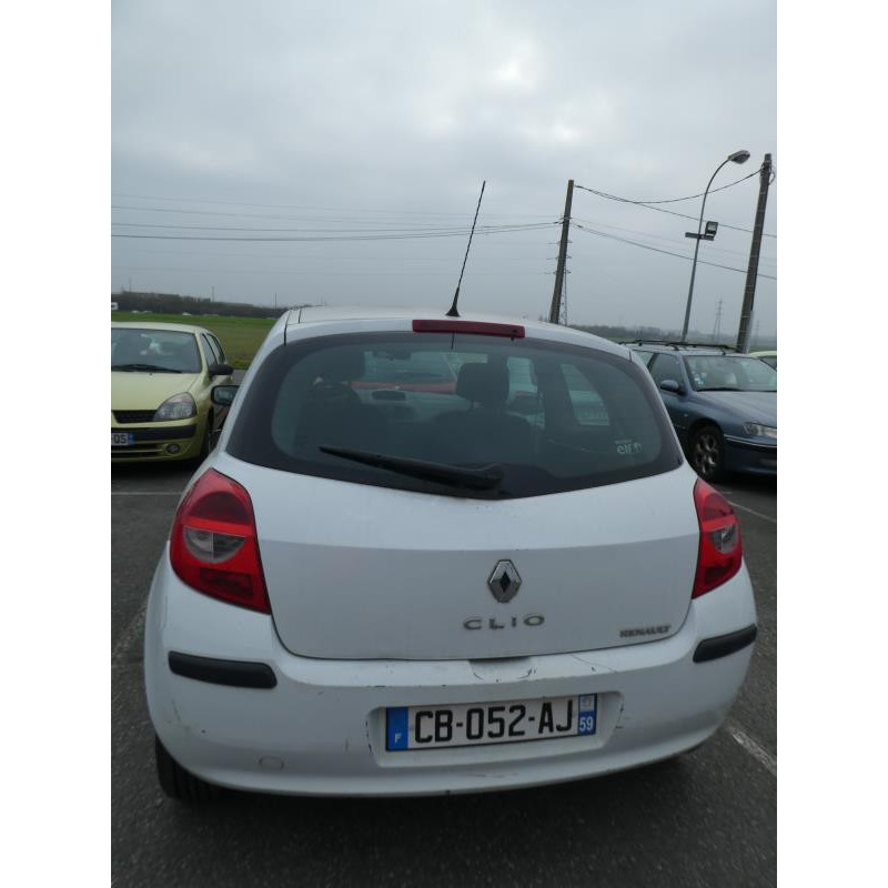 Boitier UCH RENAULT CLIO 3 Photo n°12