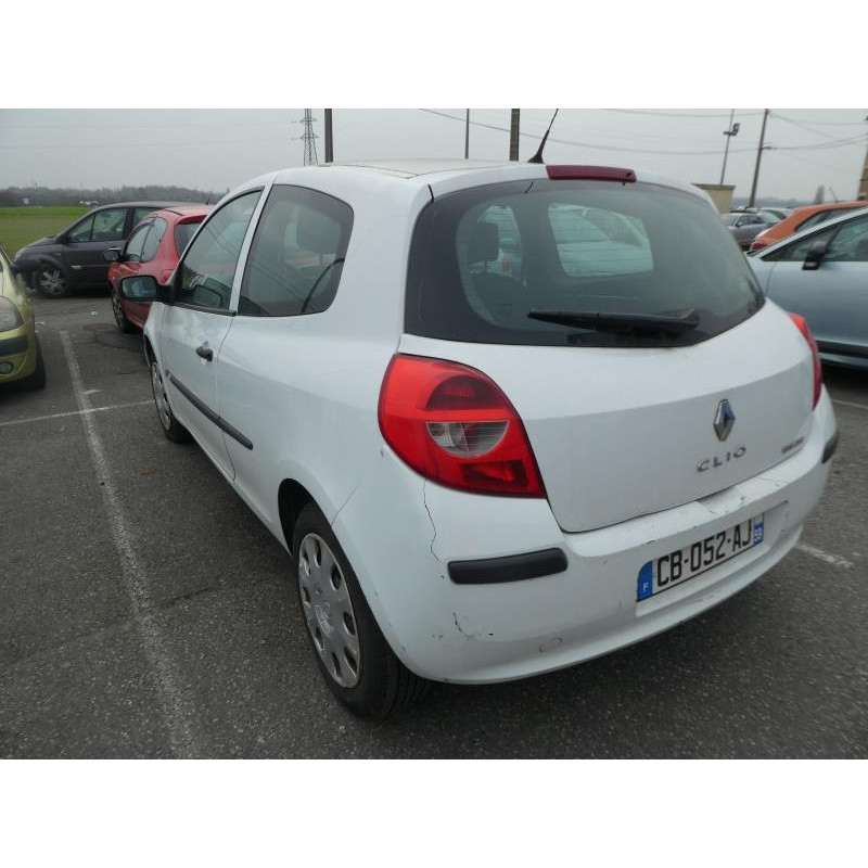 Boitier UCH RENAULT CLIO 3 Photo n°13