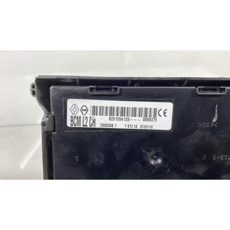 Boitier UCH RENAULT CLIO 3 Photo n°2