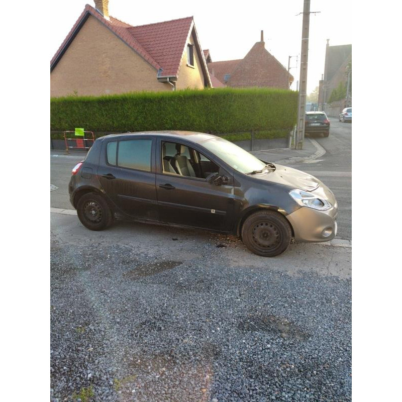 Boitier UCH RENAULT CLIO 3 Photo n°4