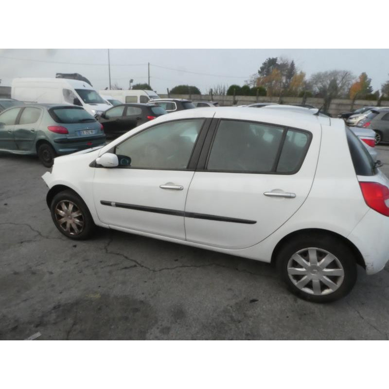 Boitier UCH RENAULT CLIO 3 Photo n°6