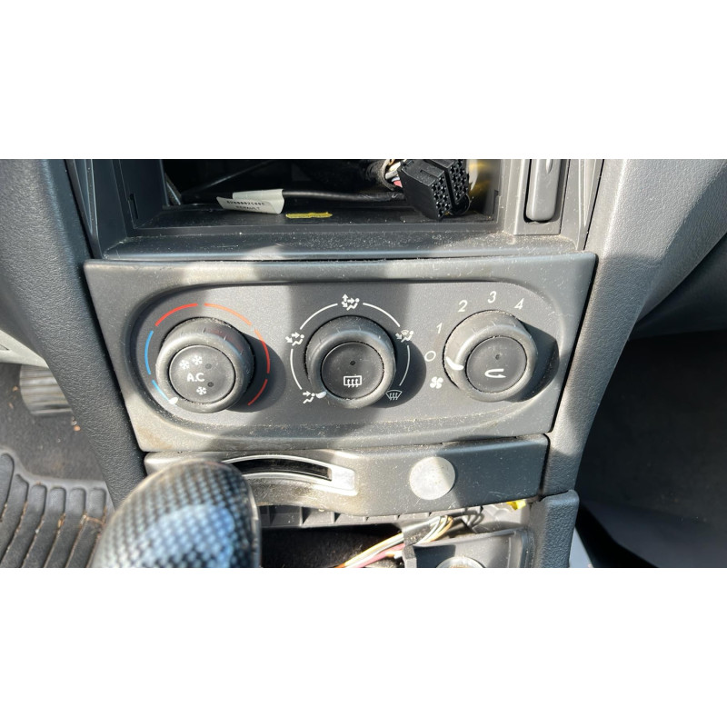 Boitier UCH RENAULT LAGUNA 2 Photo n°9