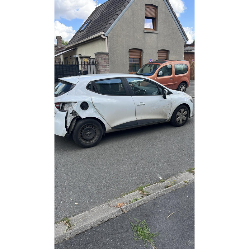 Boitier UCH RENAULT CLIO 4 Photo n°10