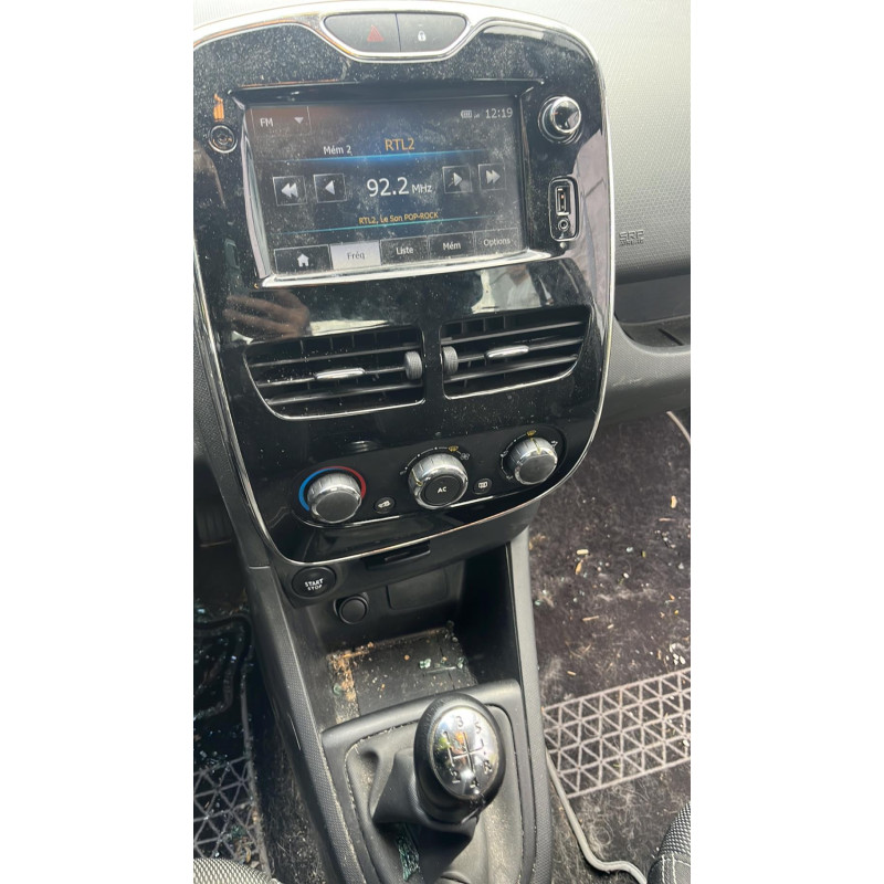 Boitier UCH RENAULT CLIO 4 Photo n°13