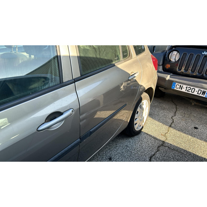 Boitier UCH RENAULT CLIO 3 Photo n°10