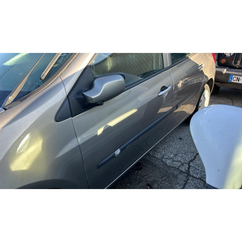 Boitier UCH RENAULT CLIO 3 Photo n°13