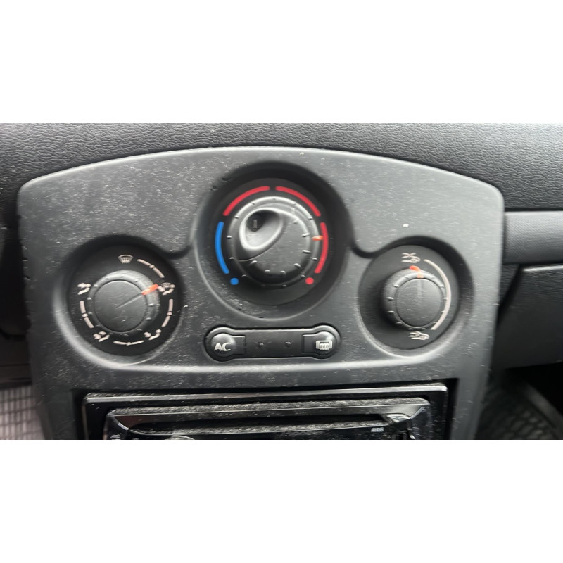 Boitier UCH RENAULT CLIO 3 Photo n°10
