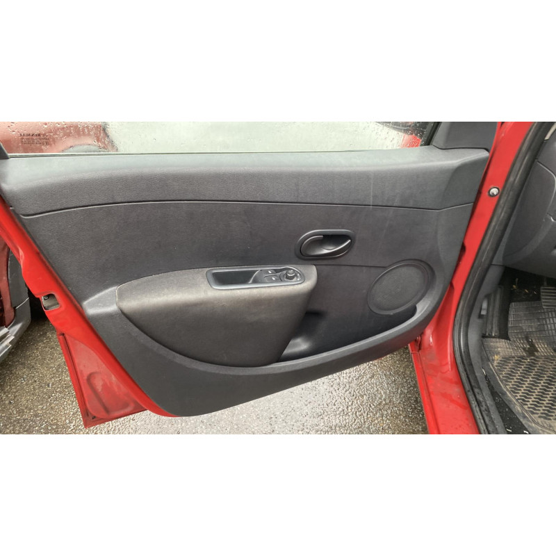 Boitier UCH RENAULT CLIO 3 Photo n°14