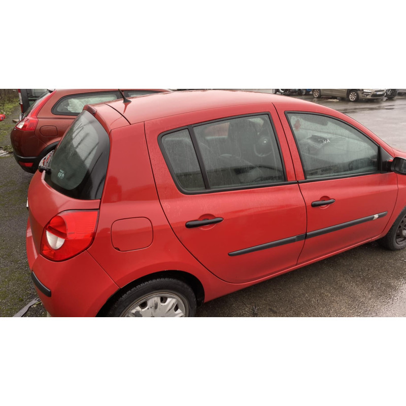 Boitier UCH RENAULT CLIO 3 Photo n°15