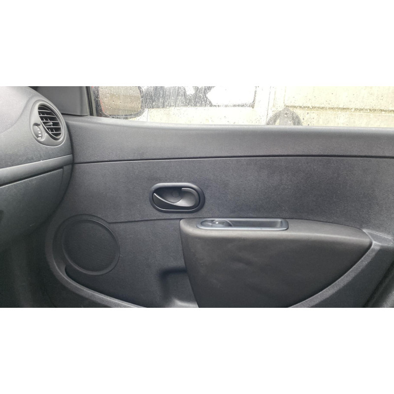 Boitier UCH RENAULT CLIO 3 Photo n°16