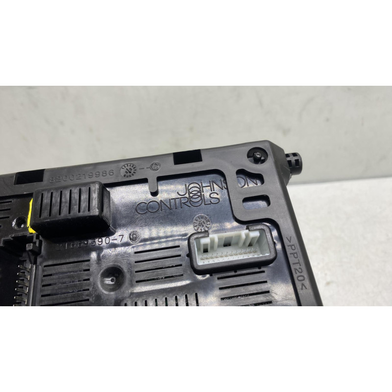 Boitier UCH RENAULT MODUS Photo n°3