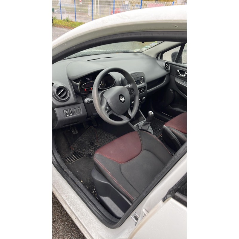 Boitier UCH RENAULT CLIO 4 Photo n°6