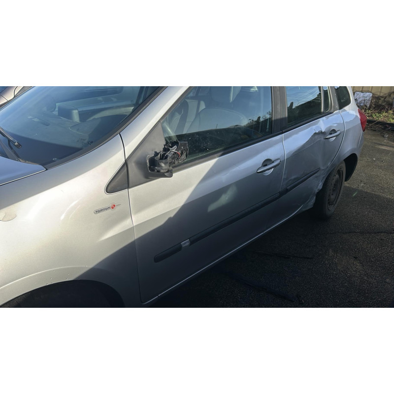 Boitier UCH RENAULT CLIO 3 Photo n°6