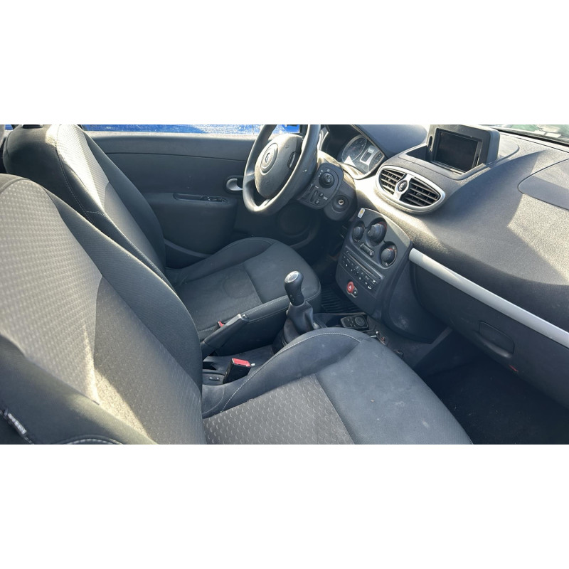 Boitier UCH RENAULT CLIO 3 Photo n°8
