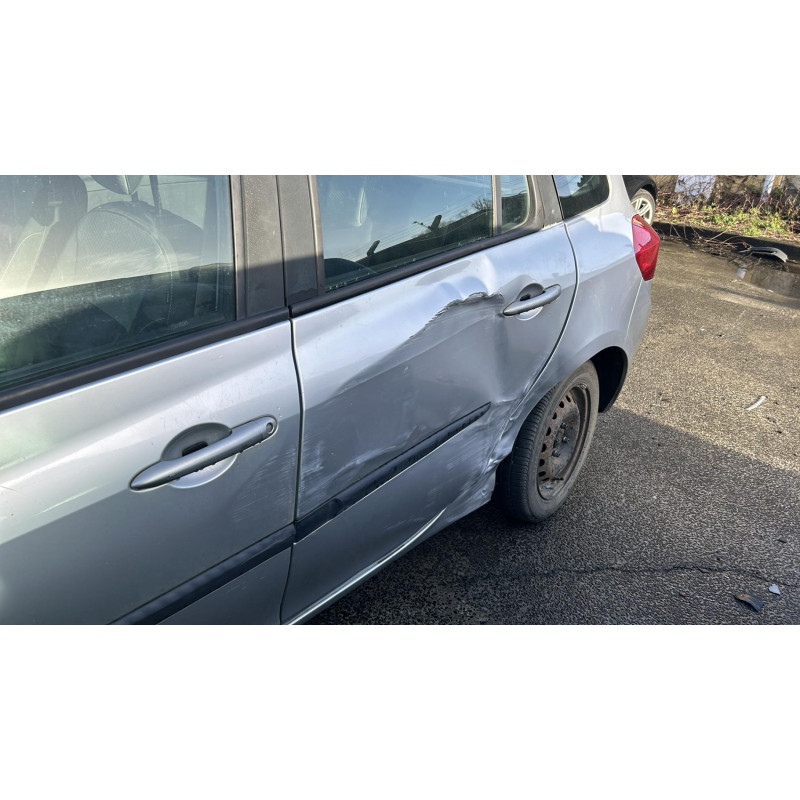 Boitier UCH RENAULT CLIO 3 Photo n°10