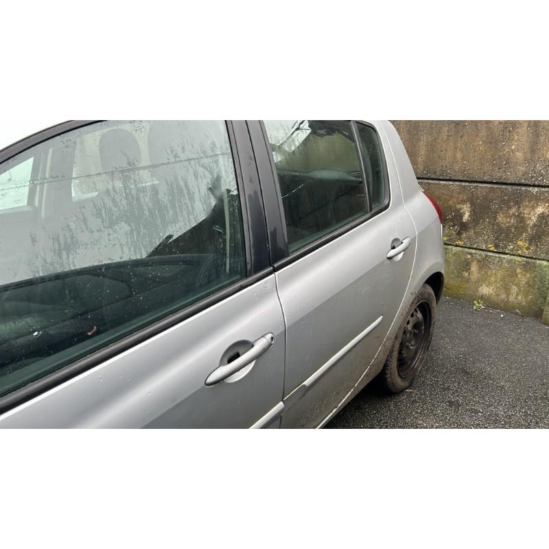 Boitier UCH RENAULT CLIO 3 Photo n°9