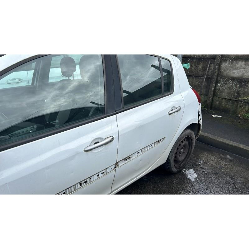 Boitier UCH RENAULT CLIO 3 Photo n°13
