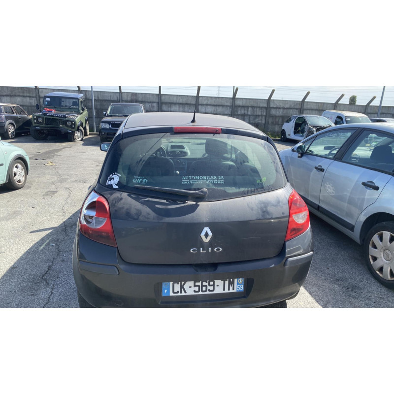 Boitier UCH RENAULT CLIO 3 Photo n°19