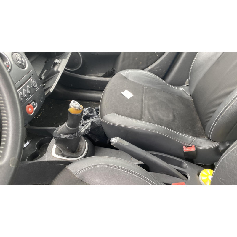 Boitier UCH RENAULT CLIO 3 Photo n°9