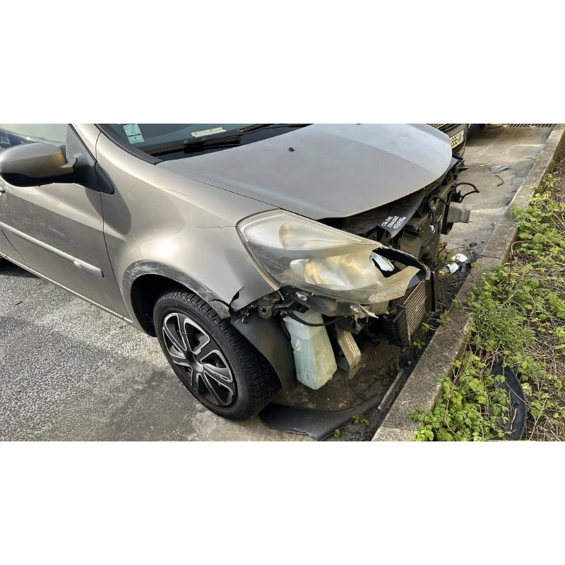 Boitier UCH RENAULT CLIO 3 Photo n°10
