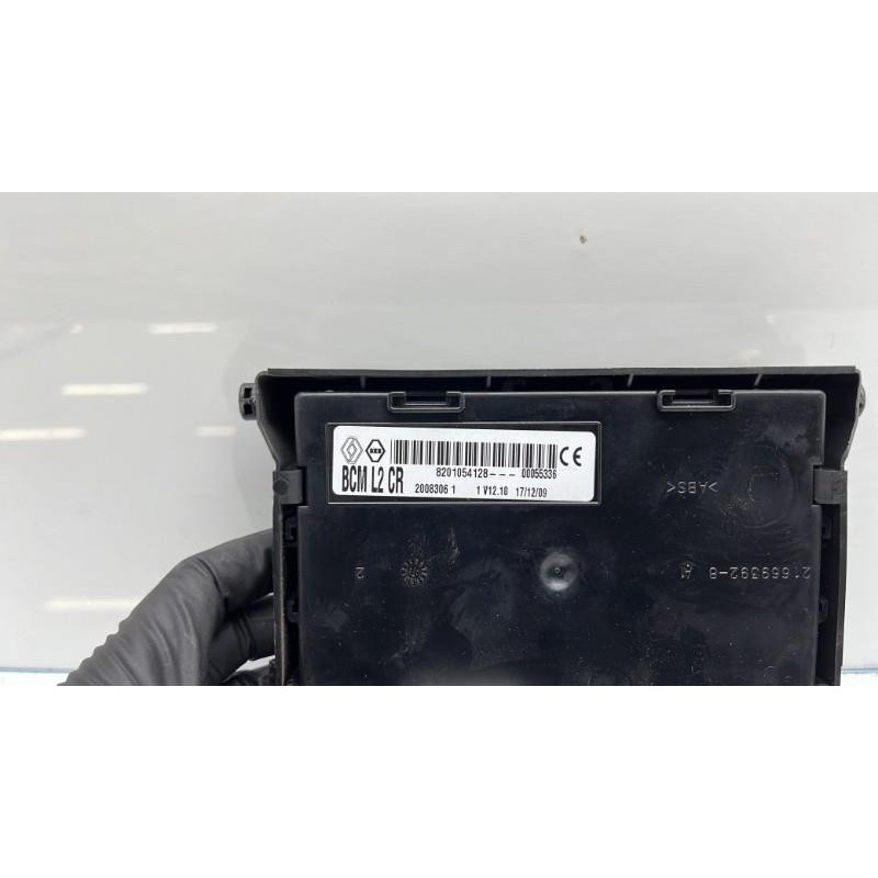 Boitier UCH RENAULT CLIO 3 Photo n°4