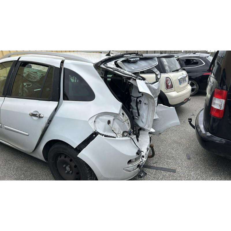 Boitier UCH RENAULT CLIO 3 Photo n°5