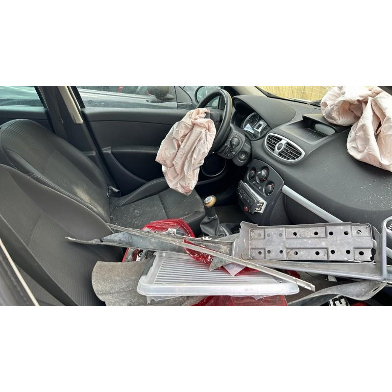 Boitier UCH RENAULT CLIO 3 Photo n°7